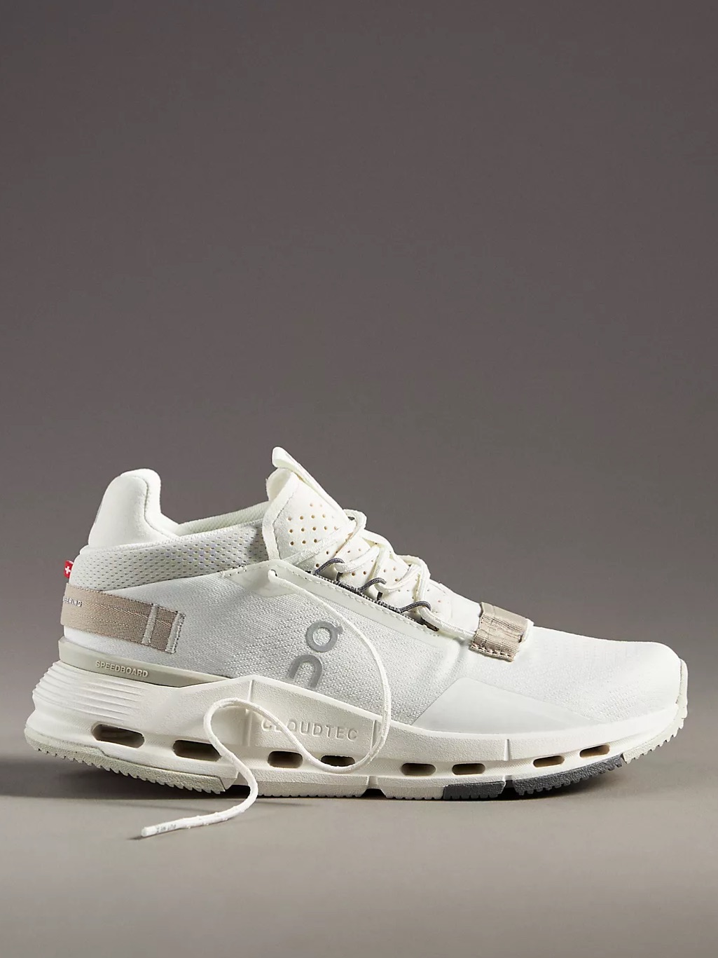New On Cloudnova 2 Sneakers Ice Sand